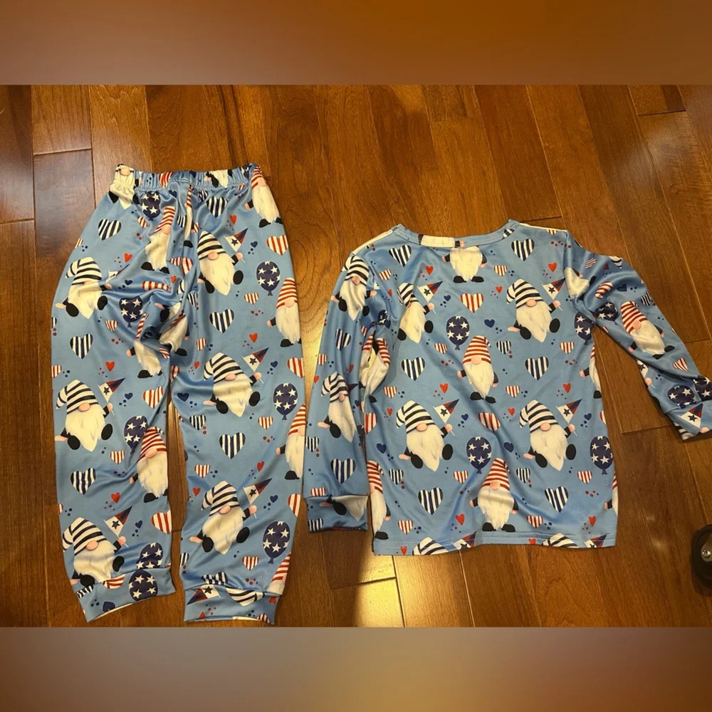 Girls Gnome Pajama Set 5–6Y Blue Two Piece Holiday Sleepwear